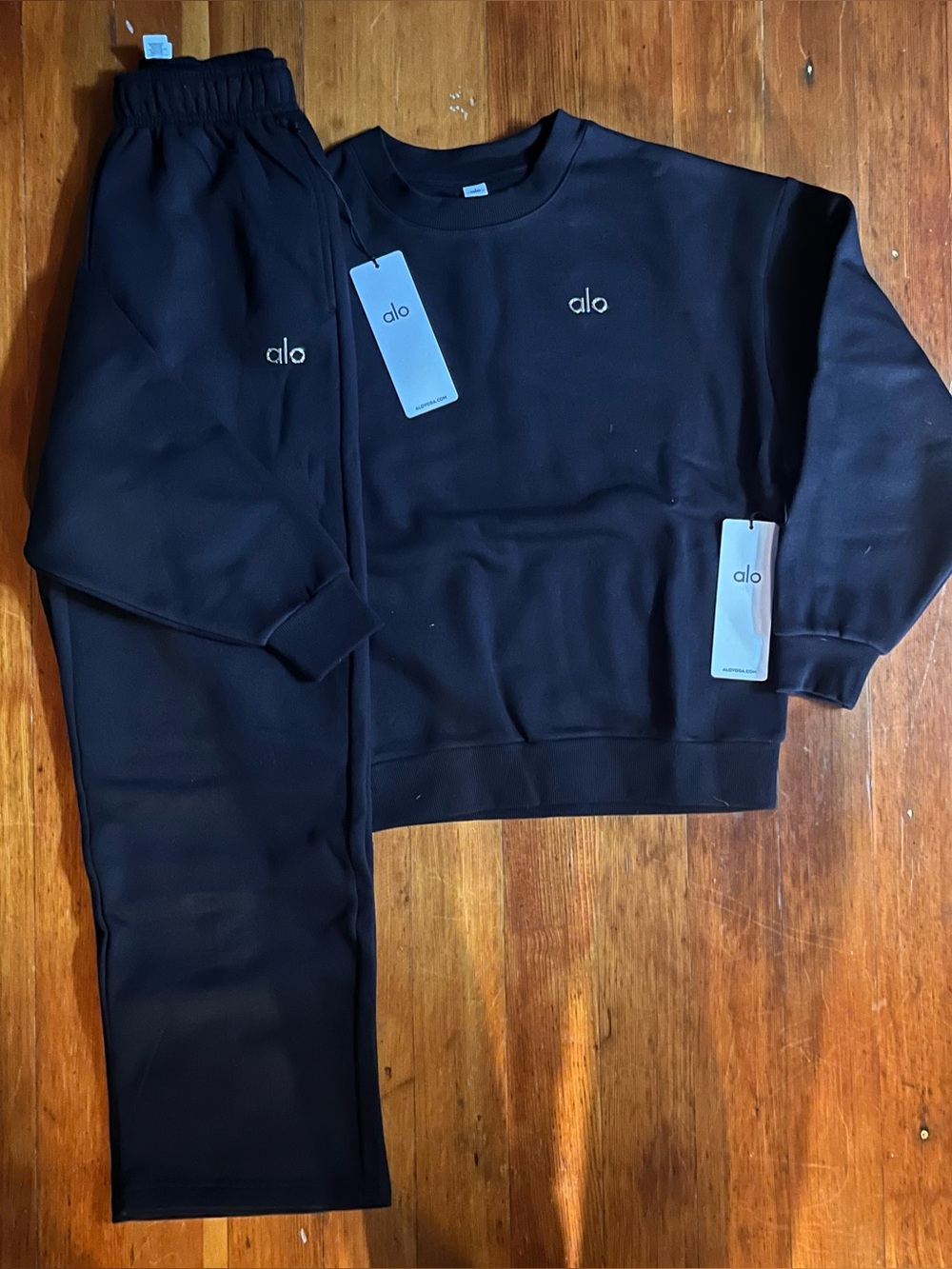 Alo Yoga Crewneck & Sweatpants Bundle Black X-Small